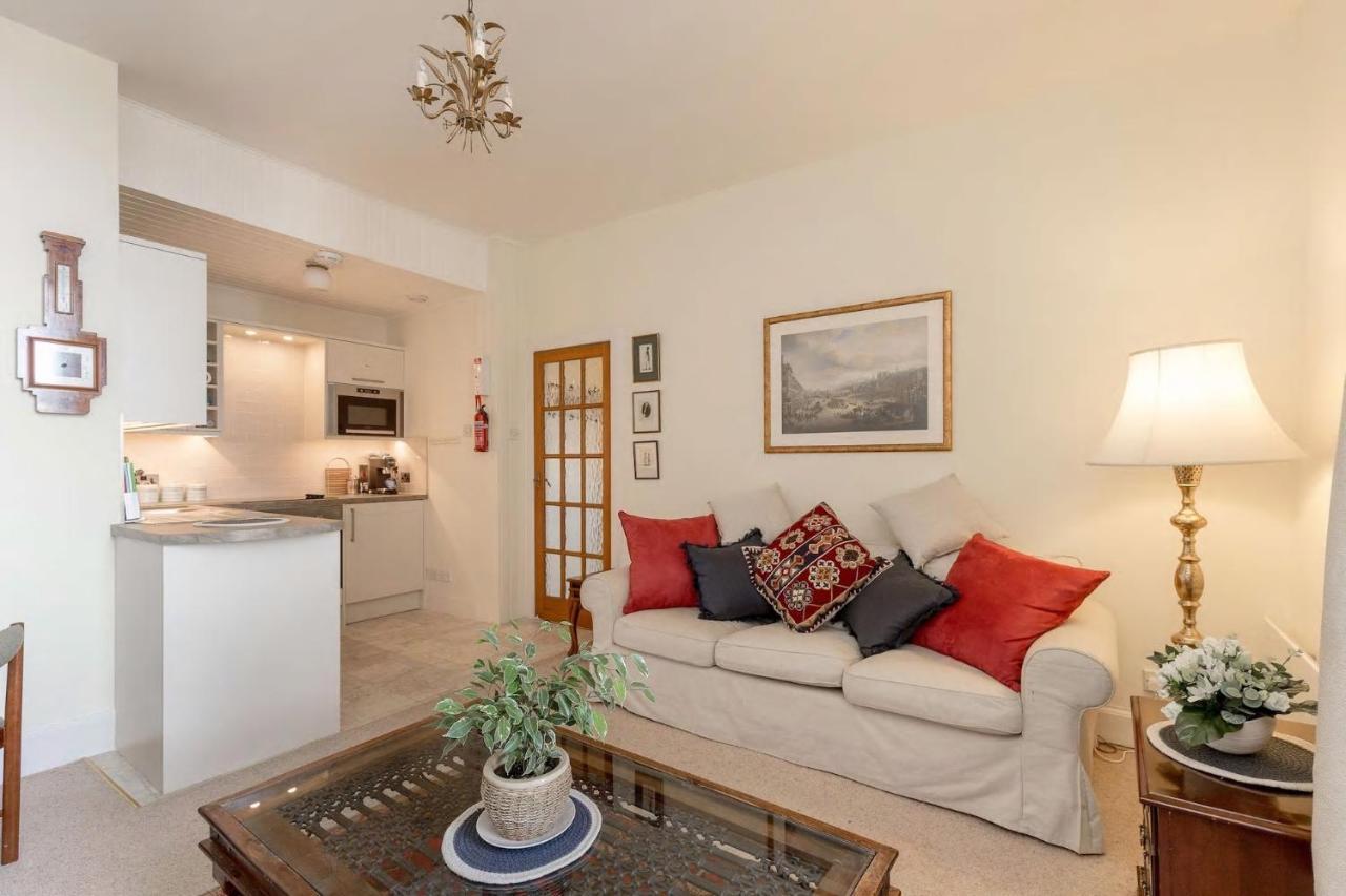 Apartament Stunning Panoramic Views: Heart Of The Royal Mile Edynburg Zewnętrze zdjęcie