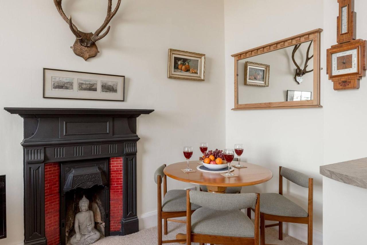 Apartament Stunning Panoramic Views: Heart Of The Royal Mile Edynburg Zewnętrze zdjęcie