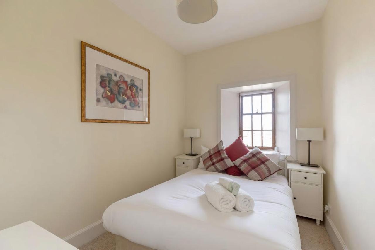 Apartament Stunning Panoramic Views: Heart Of The Royal Mile Edynburg Zewnętrze zdjęcie