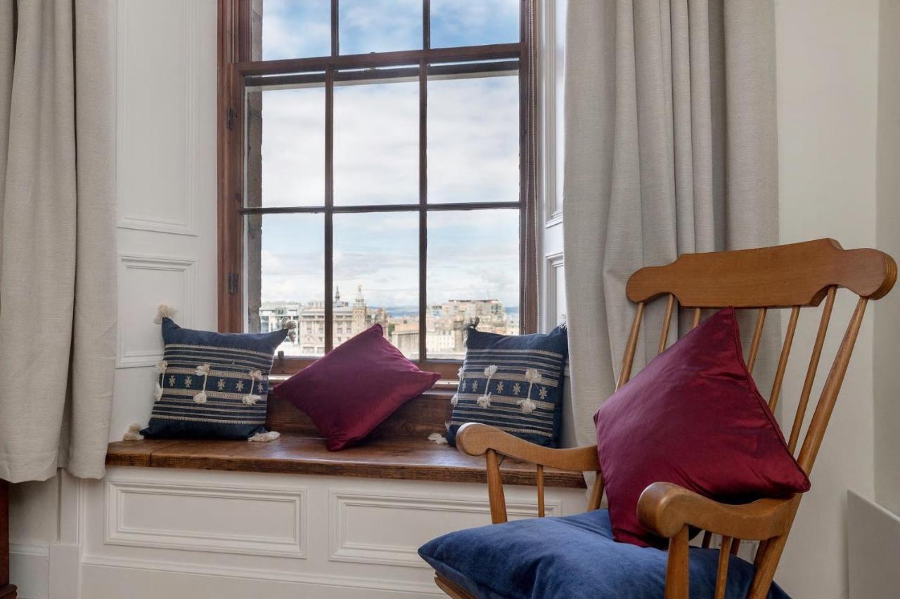 Apartament Stunning Panoramic Views: Heart Of The Royal Mile Edynburg Zewnętrze zdjęcie