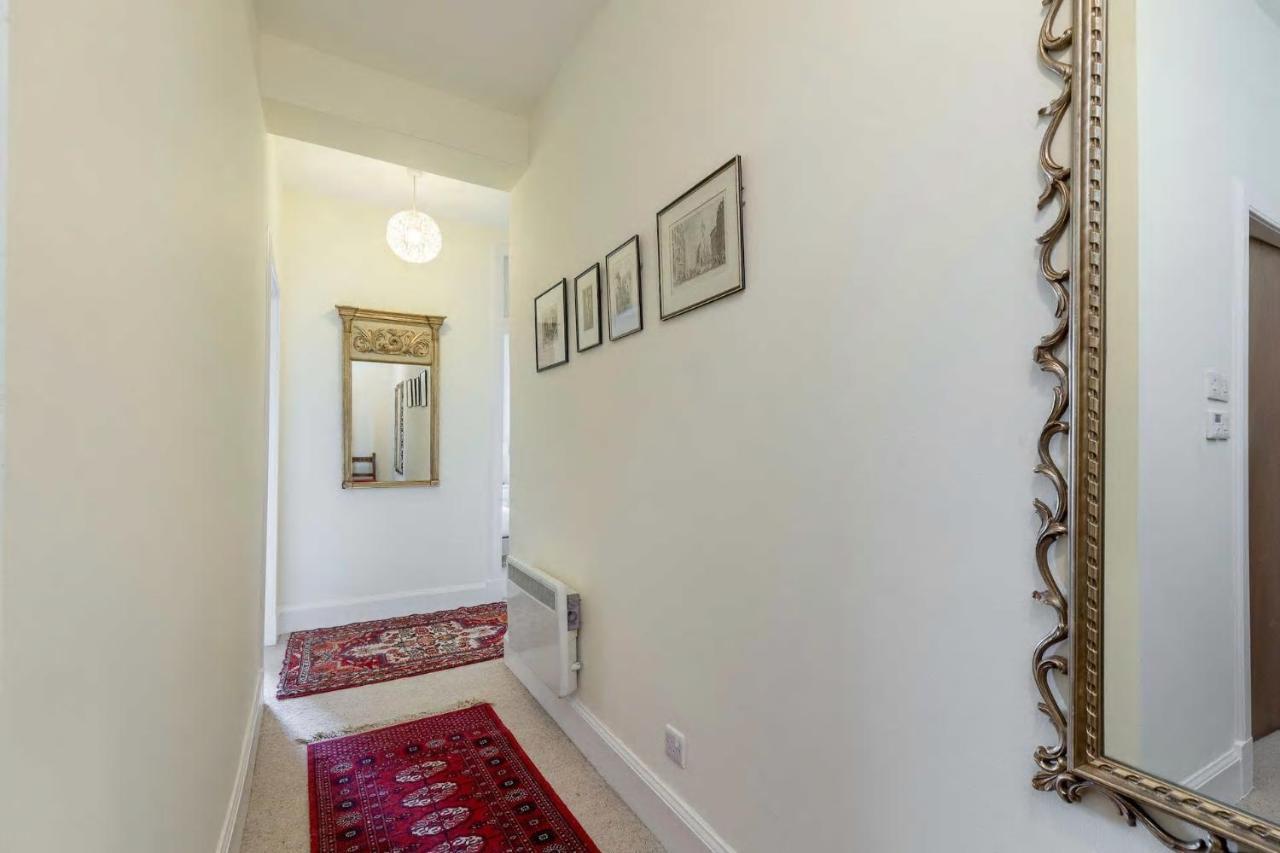 Apartament Stunning Panoramic Views: Heart Of The Royal Mile Edynburg Zewnętrze zdjęcie